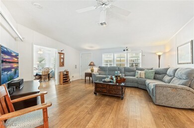 10 Garden Dr, Fort Myers, FL 33908 - photo 4