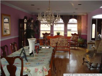 320 Bayview Ave, Staten Island, NY 10309 - photo 4