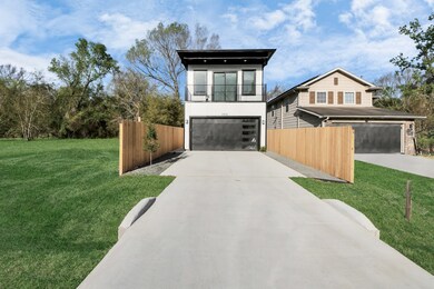 7935 Sunnyhill St, Houston, TX 77088 - photo 2