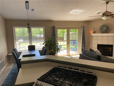 7 Clevedon Cir, Bella Vista, AR 72715 - photo 3