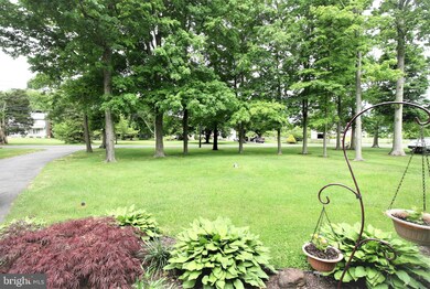 28150 Gaunts Bridge Rd, Columbus, NJ 08022 - photo 2