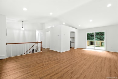 5760 Route 82, Clinton Corners, NY 12514 - photo 7