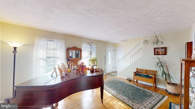 1560 Beacon St, Keyser, WV 26726 - photo 7