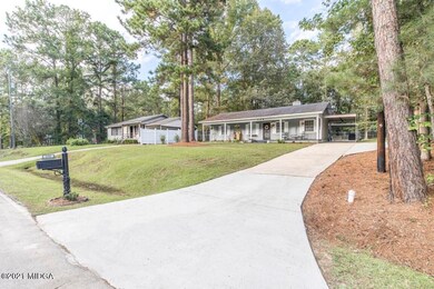 648 Friar Tuck Ln 1