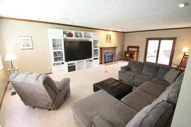 Great room w/ gas log fireplace