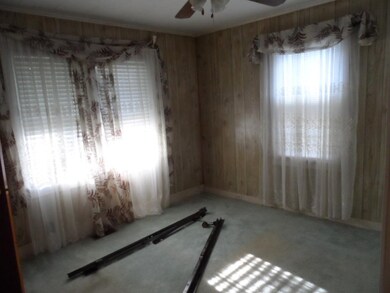 2210 Midway St, Johnson City, TN 37601 - photo 4