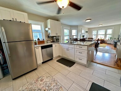 15-17 Lesher St unit 2, Boston, MA 02131 - photo 3
