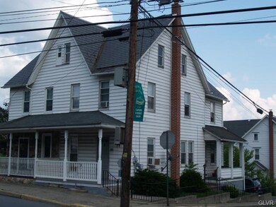 312 W Pennsylvania Ave, Pen Argyl, PA 18072 - photo 2