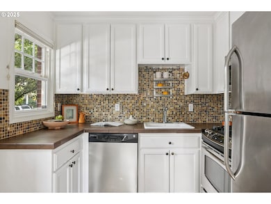 2555 NW Savier St unit 2, Portland, OR 97210 - photo 7