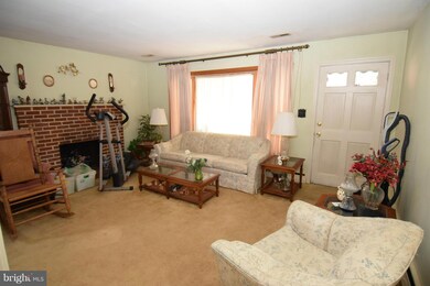 418 Hillsmere Dr, Annapolis, MD 21403 - photo 4