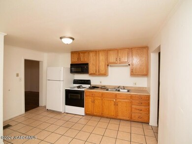 208 Pine3