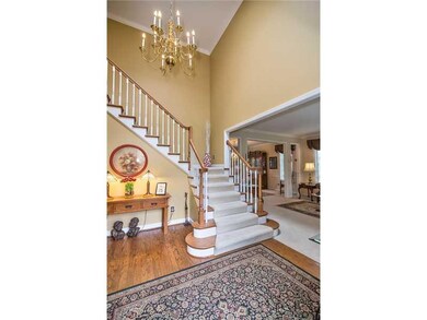 Entry/Foyer.
