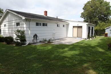 81 Coolidge St, Fall River, MA 02720 - photo 2