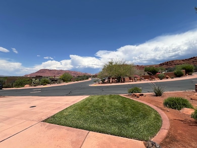 2.5 Front Courtyard View