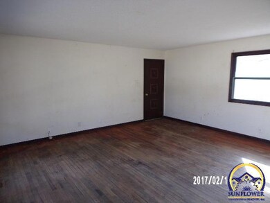 3407 SW 37th St, Topeka, KS 66614 - photo 5
