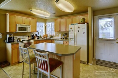 20648 Daisy Ln, Bend, OR 97702 - photo 4