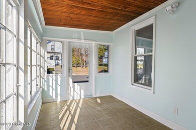 9 James St, Schenectady, NY 12302 - photo 3