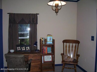 401 Ward St, Dunmore, PA 18512 - photo 5