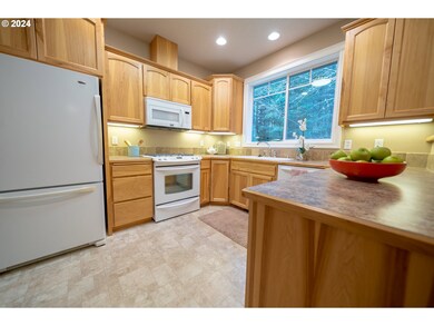 513 Juniper St, Lyons, OR 97358 - photo 7