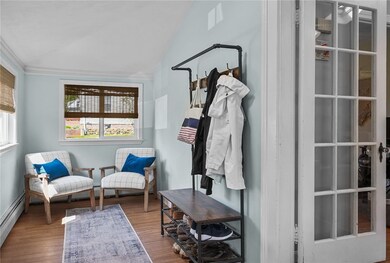 front mud room/enclosed porch