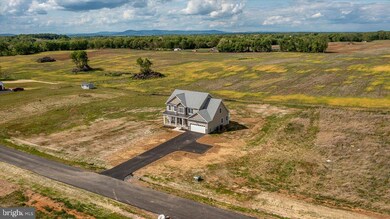 333 Eiderdown Dr, Martinsburg, WV 25404 - photo 7