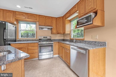 10101 Portland Rd, Silver Spring, MD 20901 - photo 4