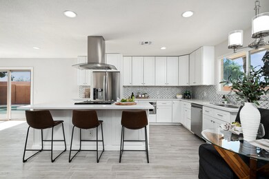 Eat-in kitchen