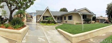 Single level home, with plenty of front yard space