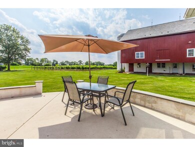 923 Lederach Cross Rd, Schwenksville, PA 19473 - photo 3