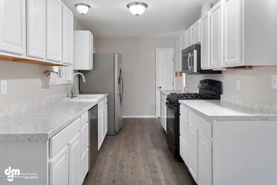 08-Kitchen_3902