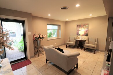 823 Frazer Ln, Houston, TX 77038 - photo 3