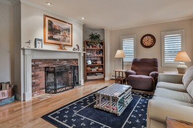 11 Franklin St, Newburyport, MA 01950 - photo 2