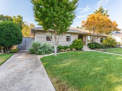 6244 Chesley Ln, Dallas, TX 75214 - photo 2