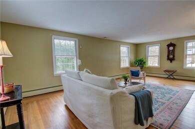 21 Ladderlook Rd, Warwick, RI 02886 - photo 4