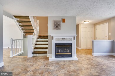 1524 Autumn Ridge Cir, Reston, VA 20194 - photo 6