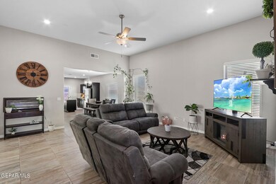 613 Guy Meyers, Socorro, TX 79927 - photo 5