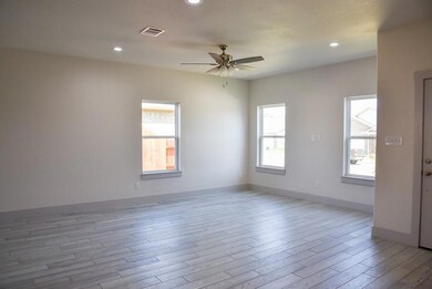 912 Avagail Ave, Springtown, TX 76082 - photo 6