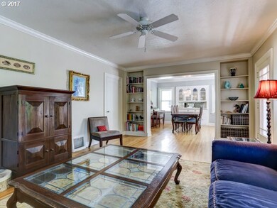 Living Room/Dining Room