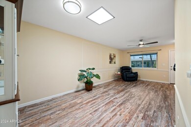 10852 W Santa fe Dr unit 51, Sun City, AZ 85351 - photo 6