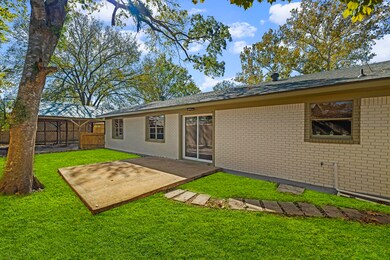 703 Austin St, Columbus, TX 78934 - photo 4