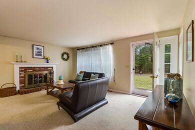 006-Living_Room-3888641-medium