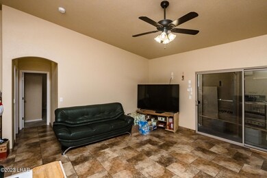 116WayfarerLnReshoot_03