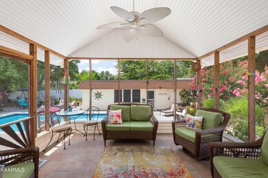 605 Ensley Dr, Knoxville, TN 37920 - photo 4