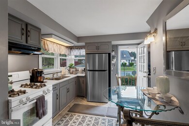 974 Homberg Ave, Essex, MD 21221 - photo 6