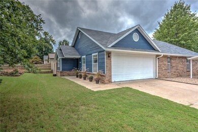  
1600 S 26th Pl Rogers, AR 72758
