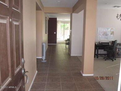 Entry/Formal Dining