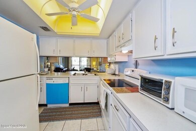02_1675SFiskeBlvd_230H_5_Kitchen_FlexMLS