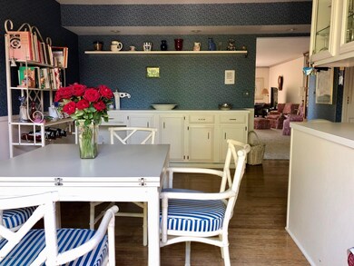 006 Eating Area