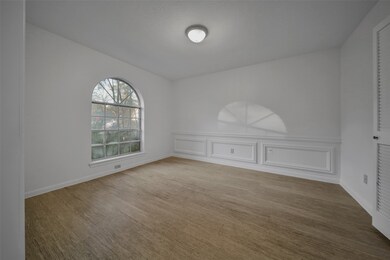 14930 Oak Bluff Ct, Houston, TX 77070 - photo 4