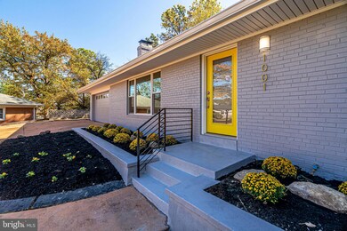 1001 Woods Place, Alexandria, VA 22302 - photo 6